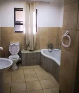 An outside back room to rent in Bramley north Sandton, 0848 120008.