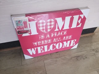 ((NEW)) Wall Art R100