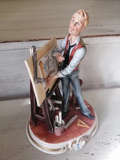 La Medea Architect in Capodimonte Porcelain R3500 Negotiable