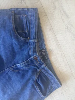 Mens Jean R100