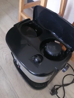 ((Read Ad)) Mellerware coffee machine R200