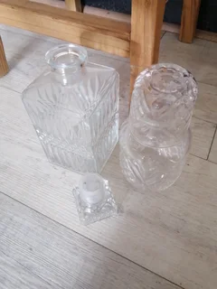 Whisky glass decanter/ holder Bundle R150