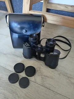 Binoculars In Case R450 Negotiable