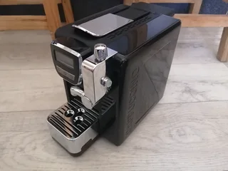 Espresso Coffee Machine R600 Negotiable