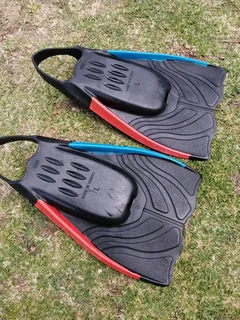 Reef Flippers R450 Negotiable