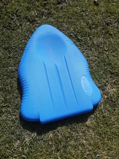Blue Swimming Kickboard R100