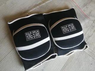 Ringstar knee pads R100