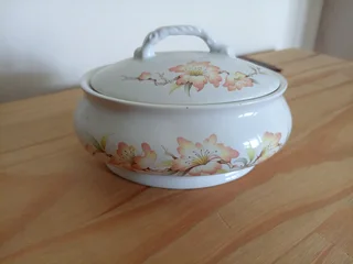 Vintage Ceramic Bowl With Lid R50