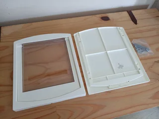 Brand New Staywell Pet Door R200