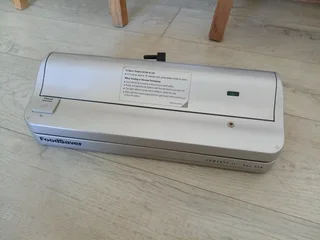 FoodSaver Vacuum Sealer R350 Negotiable
