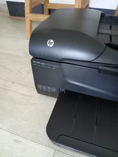 HP Wireless Officejet 6700 Premium Printer R700 Negotiable