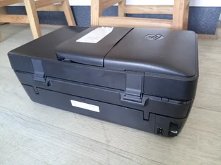 HP Wireless DeskJet Printer R750 negotiable