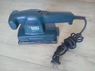Black And Decker Sander R200