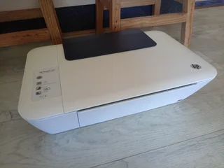 White HP Printer R200