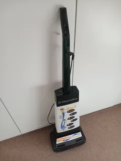 Electrolux Carpet Cleaner R950 Negotiable