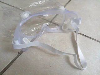Brand New Protective Goggles R50