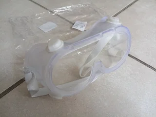 Brand New Protective Goggles R50