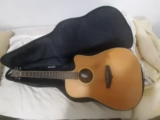 Guitar - Ad posted by Joshua