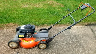 Husqvarna self propelled Lawnmower