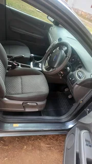 Ford focus 1.6 sedan