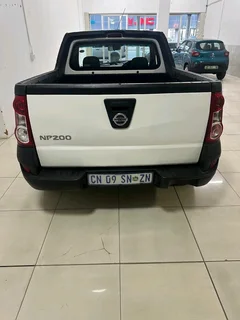 Nissan NP200