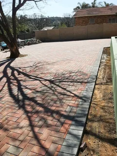 TARMAC, TENNIS COURTS MAINTENANCE AND BRICK PAVING (HEAVY DUTY)