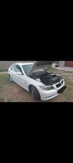 2006 BMW E90 330D.