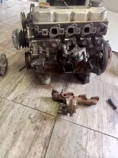 2.7l Nissan diesel engin complete