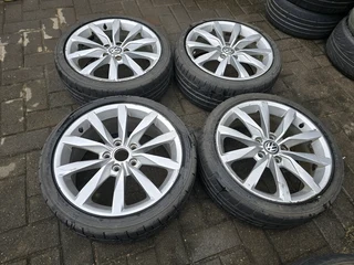 17inch Original VW rims and tyres (5/112 pcd from Golf 7)