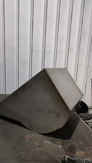 AM LOOKING FOR A JOB AS A WELDER.