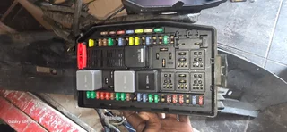 Jaguar Xtype X400 2.1Petrol Main Power Distribution Fuse box