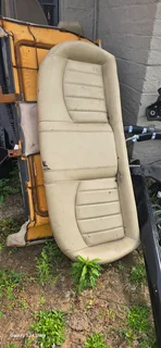 Jaguar Xtype X400 2.1Petrol Creme Genuine leather rear seat and backrest, in excellent condition.