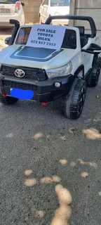Ride On Toyota Hilux 12v R6500.00