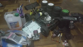 Thunder Tiger EB4 S3 4WD 1/8 Scale RC Nitro Buggy