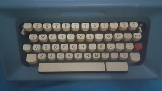 1974-198X Olivetti Studio 46 Typewriter