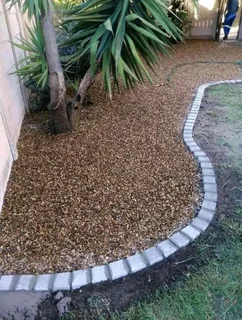 Instant roll on lawn grass // buffalo grass// kikuyu grass and decorative garden stones