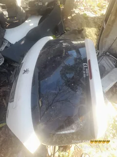 Have a Peugeot 207 stripped for parts, want someone to come collect all that is left on my yard