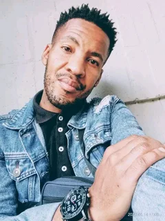 Hi im Junior technician looking for work