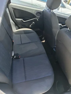 Ford Figo 2012 R68000