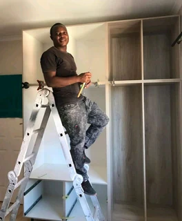 PART TIME...CABINET MAKER/SHOPFITTER/CODE 10 WITH VALID PDP