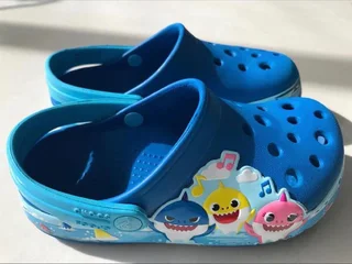Baby Shark Crocs C10, 2Jibbitz,baby shark T-shirt and a cake topper