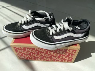 Vans kids’ trainers US size 12,5
