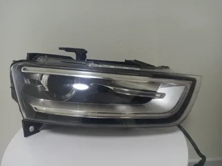 Audi Q3 RHS LED Xenon Headlight (2012 - 2015)