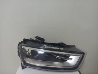 Audi Q3 RHS LED Xenon Headlight (2012 - 2015)