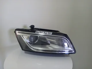 Audi Q5 RHS LED Xenon Headlight (2014 - 2017)