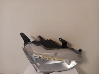 Isuzu Bakkie D-max RHS Normal Headlight (2022 - 2024)