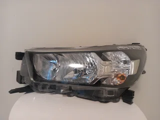 Toyota Hilux Bakkie LHS Normal Headlight (2022 - 2025)