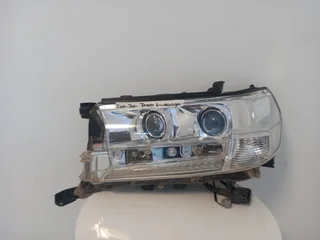 Toyota Land Cruiser LHS LED Xenon Headlight (2018 - 2021)