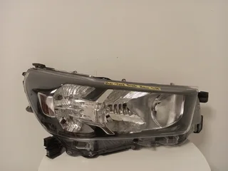 Toyota Hilux Bakkie RHS Normal Headlight (2022 - 2025)
