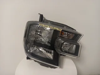 Ford Ranger T9 Bakkie RHS Normal Headlight (2022 - 2025)